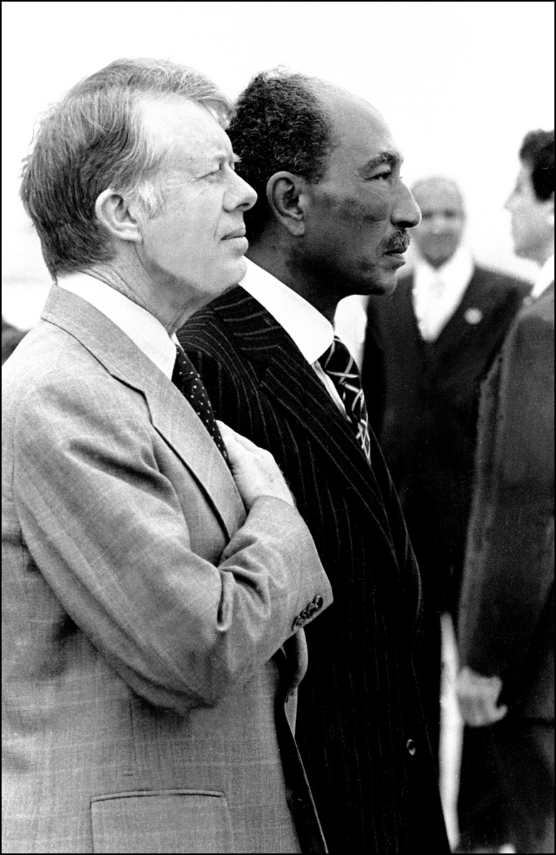 President Jimmy Carter and President Anwar Sadat review honor guard, Cairo aiprort 1979. : Sadat-Mubarak 1978-1981 : BILL FOLEY 