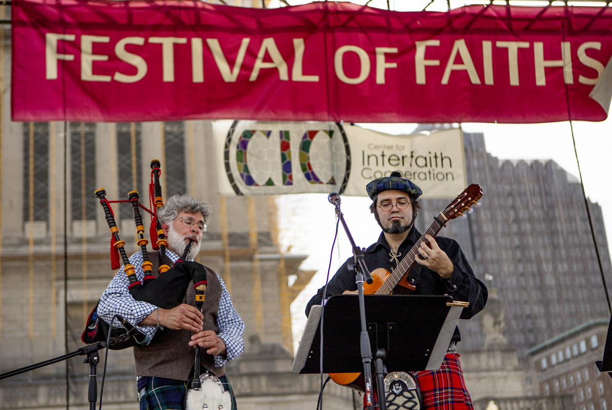 Celtic Rain performs : Festival of Faith, Back in Person! 2022. Military Park Downtown, Indianapolis, September 18, 2022! And Festival of Faith Pre-Pandemic 2019! : BILL FOLEY 