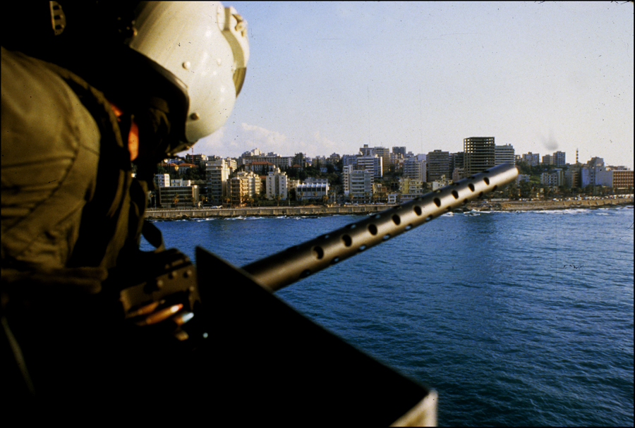 Flying into LZ on corniche, West Beirut. .50 caliber machine gun at the ready.
1983 : USMC in Beirut 1982-1983 : BILL FOLEY 