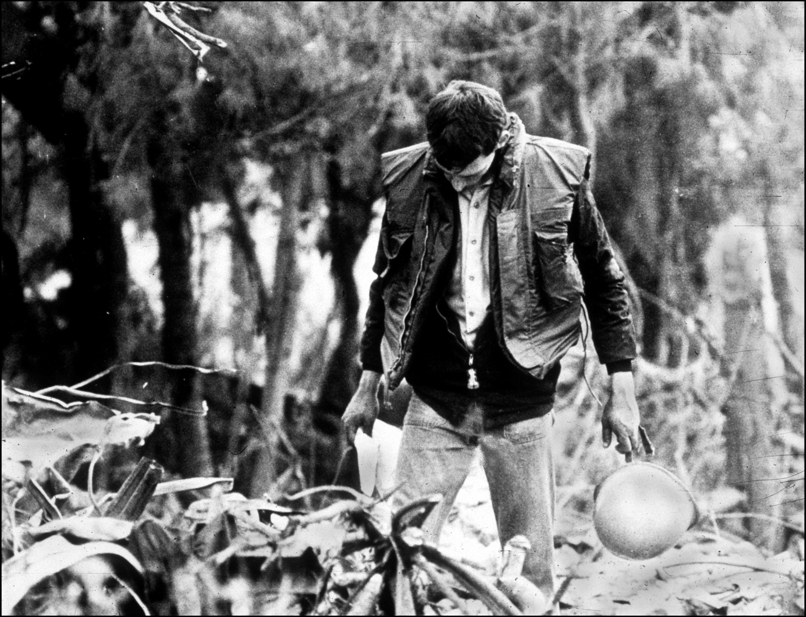 Navy Seabee searches blt bomb site 1983. : USMC in Beirut 1982-1983 : BILL FOLEY 