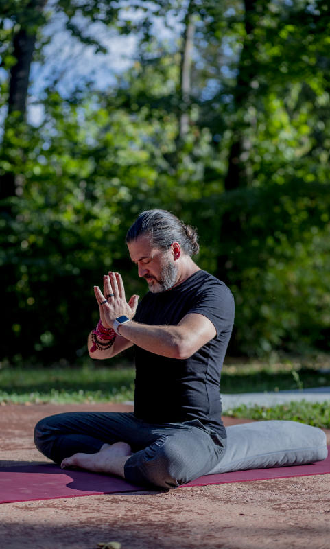 Robert Meko teaches yoga to men in recovery. : FIX Heartbreak and Hope inside Indiana's opioid crisis-Portraits of Recovery : BILL FOLEY 