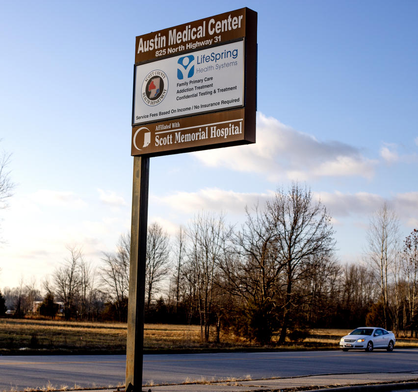 Scott County Medical Center. : FIX Heartbreak and Hope inside Indiana's opioid crisis-Portraits of Recovery : BILL FOLEY 